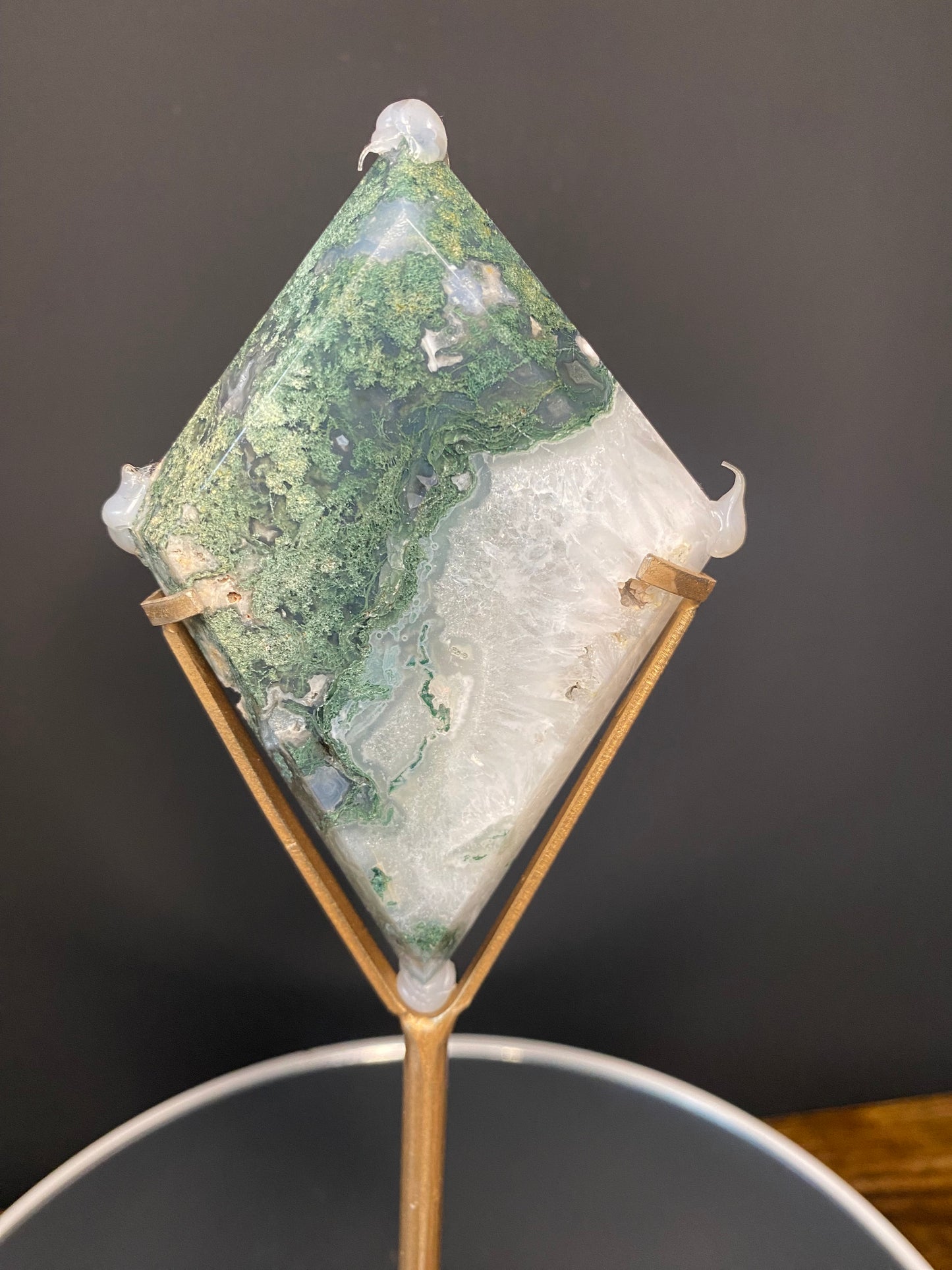 MOSS AGATE CARVING ON STAND