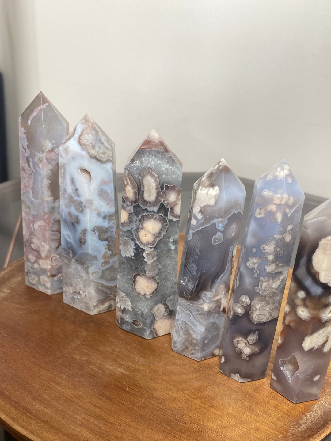 BLACK FLOWER AGATE TOWERS F - L