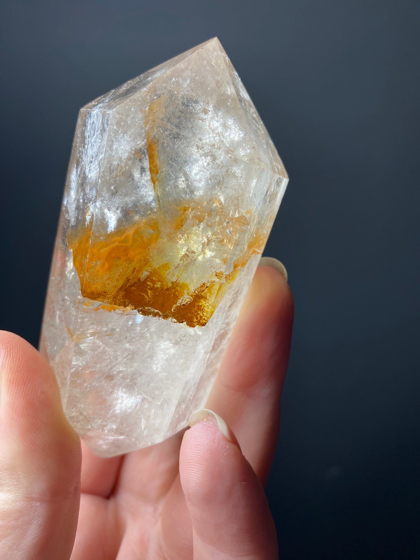 IMPERFECT CLEAR QUARTZ DT WITH GOLDEN HEALER