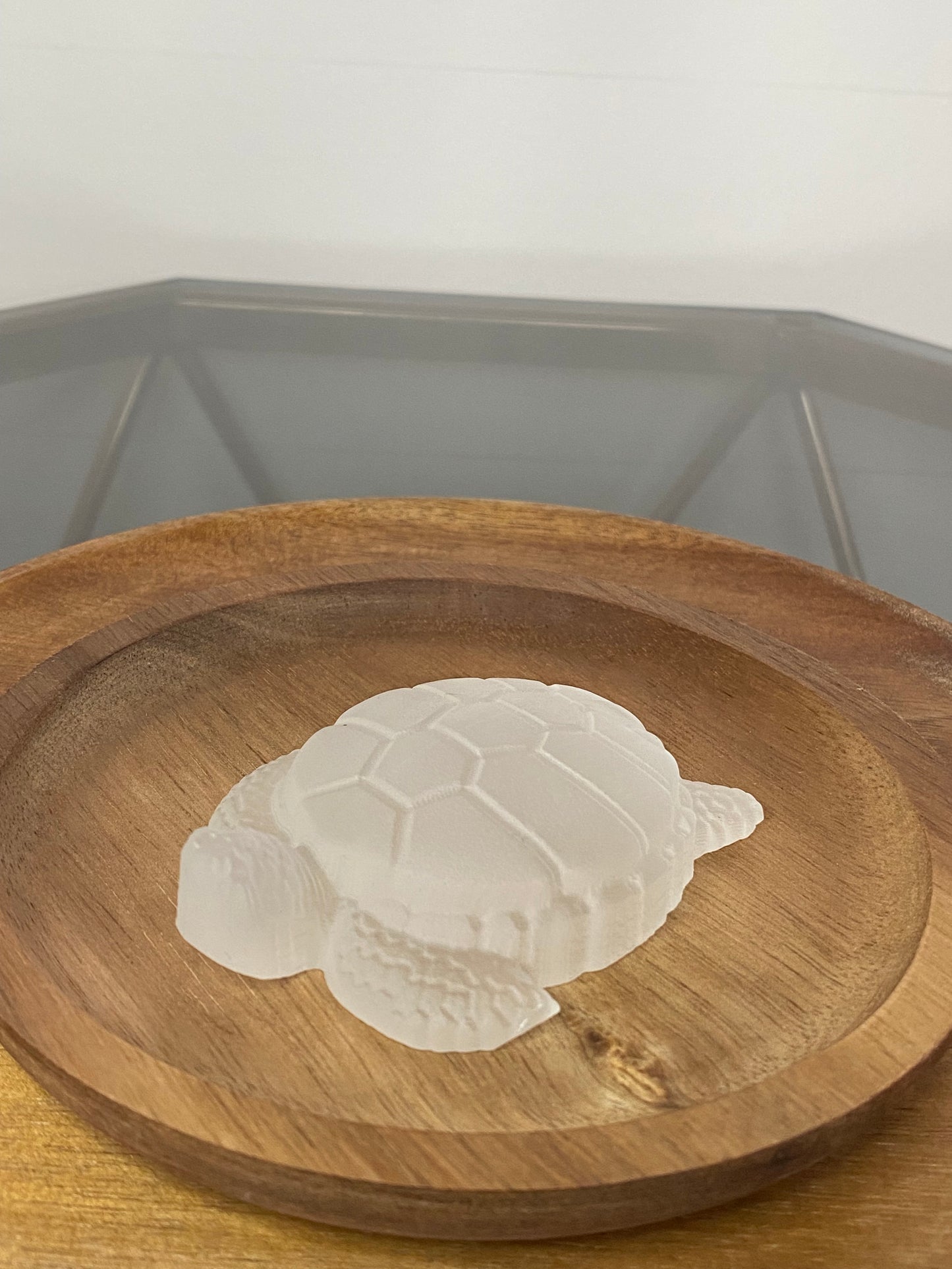 SELENITE TURTLE CARVING